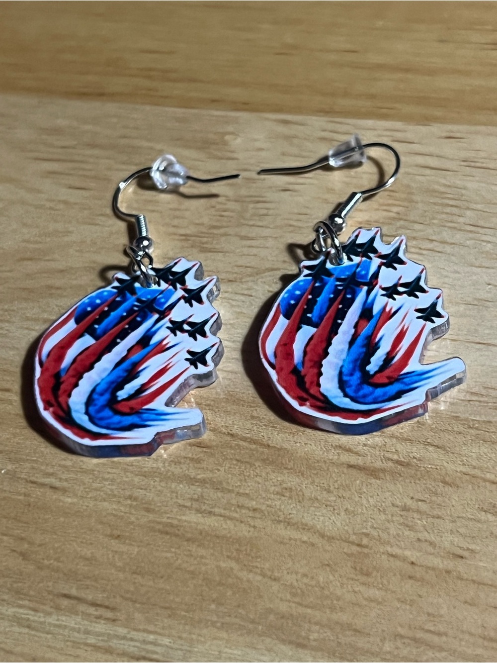 Patriotic Red White & Blue Star Trail Acrylic Dangle Earrings E67